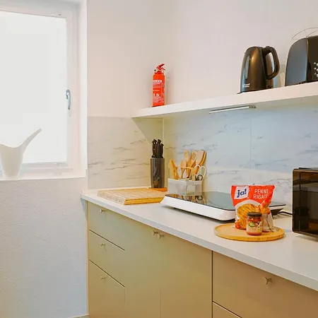 Apartment Modern&gepflegt, Süd-terrasse, Parkplatz, Nähe Dus Kaarst
