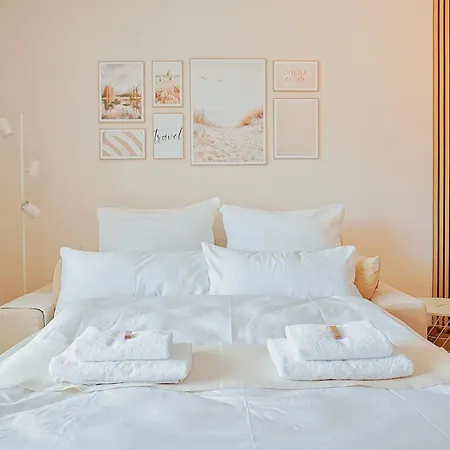 Modern & Gepflegt, Sued-terrasse, Parkplatz, Naehe Dus Lejlighed