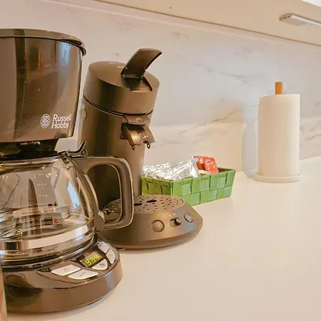 Lejlighed Modern & Gepflegt, Sued-terrasse, Parkplatz, Naehe Dus