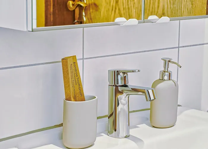 Lejlighed Modern & Gepflegt, Sued-terrasse, Parkplatz, Naehe Dus *