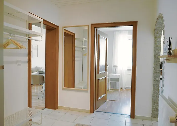 Modern & Gepflegt, Sued-terrasse, Parkplatz, Naehe Dus Lejlighed Kaarst