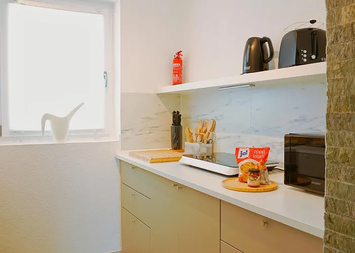 Lejlighed Modern & Gepflegt, Sued-terrasse, Parkplatz, Naehe Dus Kaarst