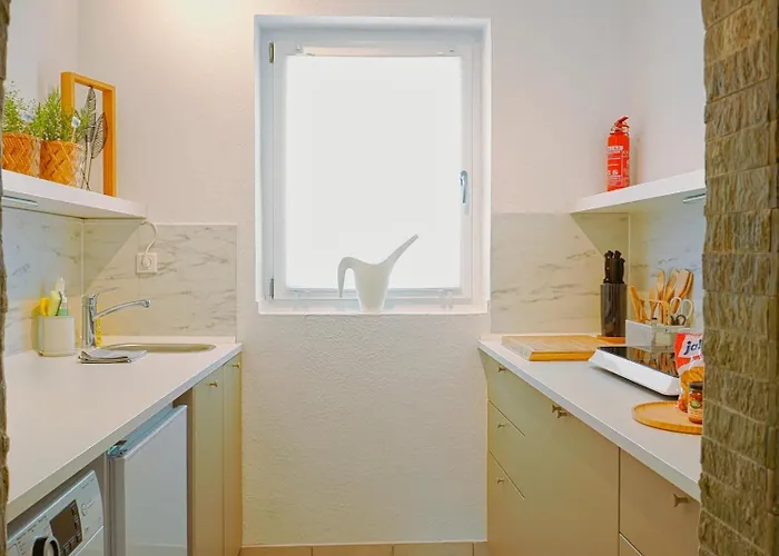 Lejlighed Modern & Gepflegt, Sued-terrasse, Parkplatz, Naehe Dus Kaarst